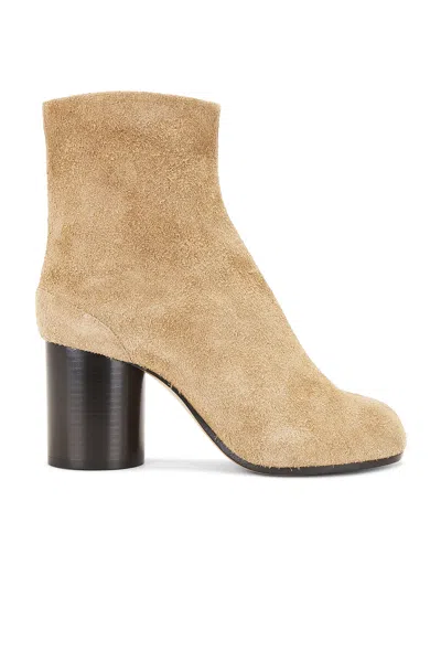 Maison Margiela Tabi Ankle Boot In Neutral