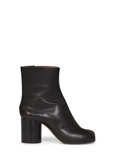 Maison Margiela Tabi Ankle Boot In Black