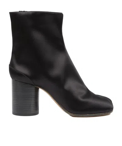 Maison Margiela Tabi Ankle Boots In Black