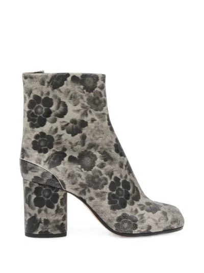 Maison Margiela Tabi Ankle Boots In Black