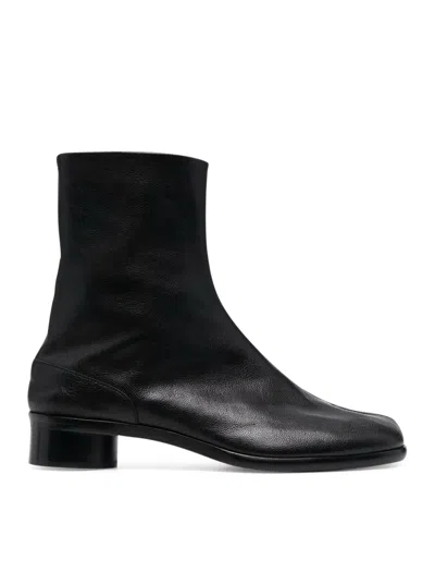 Maison Margiela Tabi Ankle Boots H30 In Black
