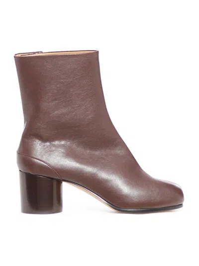 Maison Margiela Tabi Ankle Boots H60 In Brown