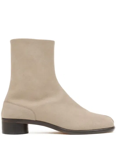 Maison Margiela Tabi Leather Ankle Boots In Neutrals