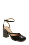 Maison Margiela Tabi Split-toe Glossed Leather Pumps In Black