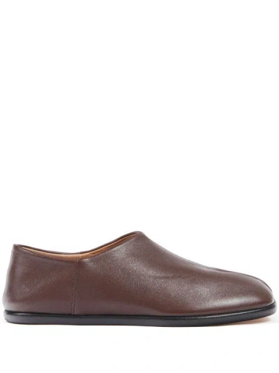 Maison Margiela Tabi Babouche Slip-on Loafers In Chic Brown