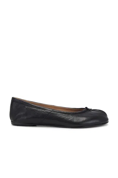 Maison Margiela Tabi Ballerina Flat In Black