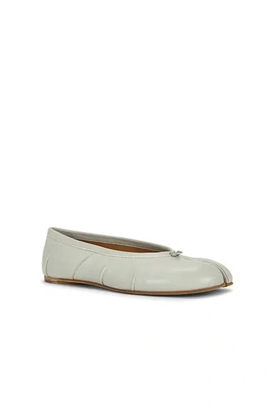 Maison Margiela Tabi Ballerina Flat In White