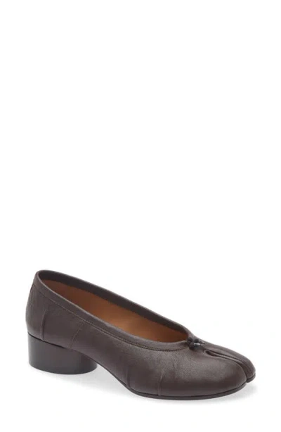 Maison Margiela Tabi Ballerina Pump In Burgundy