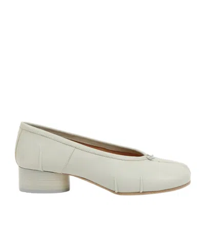 Maison Margiela Tabi Toe Heeled Shoes In White