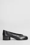 Maison Margiela Tabi Ballerina Split-toe Crinkled Glossed-leather Pumps In Black