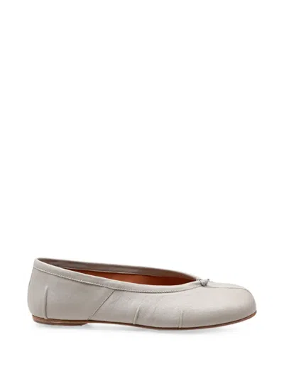 Maison Margiela Tabi Ballet Flats In Gray