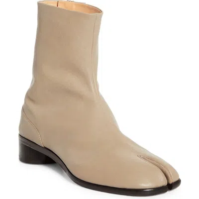 Maison Margiela Tabi Boot In Birdy