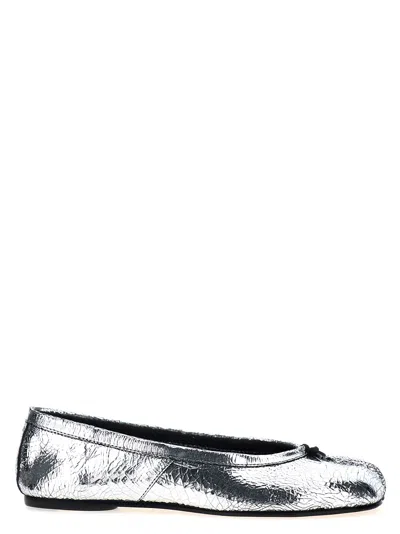 Maison Margiela Textured Metallic Leather Flat Shoes With Split-toe Design In Silver
