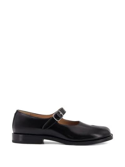 Maison Margiela Tabi Buckle-strap Ballet Flats In Black