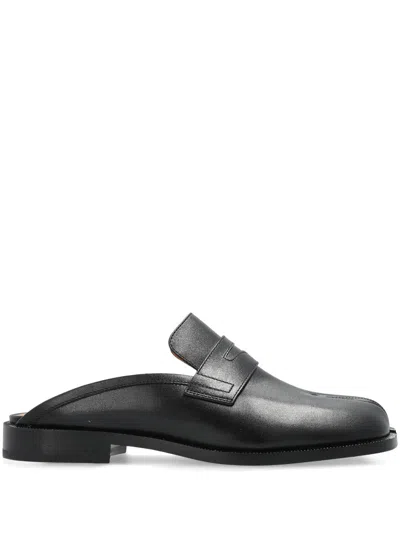 Maison Margiela Tabi Split-toe Glossed-leather Slippers In Black