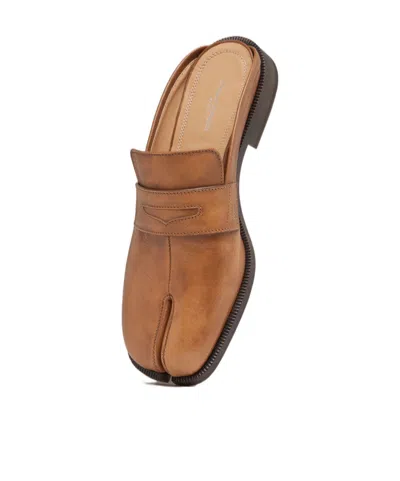 Maison Margiela Tabi City Loafer Mules In Brown