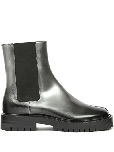 Maison Margiela Tabi County Split-toe Chelsea Boots In Black