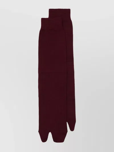 Maison Margiela Tabi Knee-high Socks Featuring Ribbed Detailing In Black