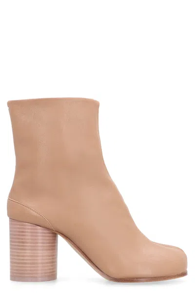 Maison Margiela Tabi Leather Ankle Boots In Neutral