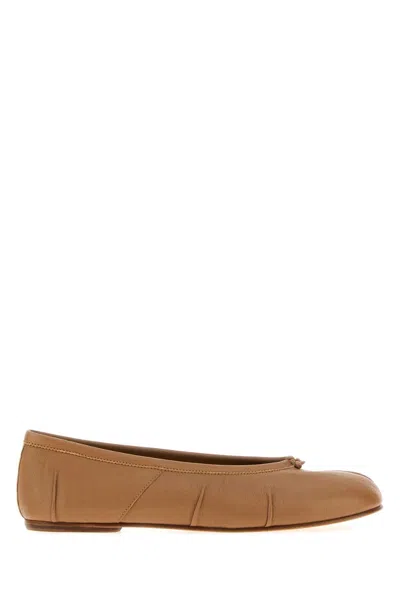 Maison Margiela Tabi Leather Ballerinas In Brown
