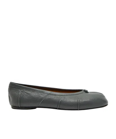 Maison Margiela Tabi Leather Ballet Flats In Black