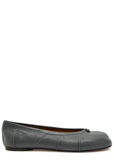 Maison Margiela Tabi Leather Ballet Flats In Gray