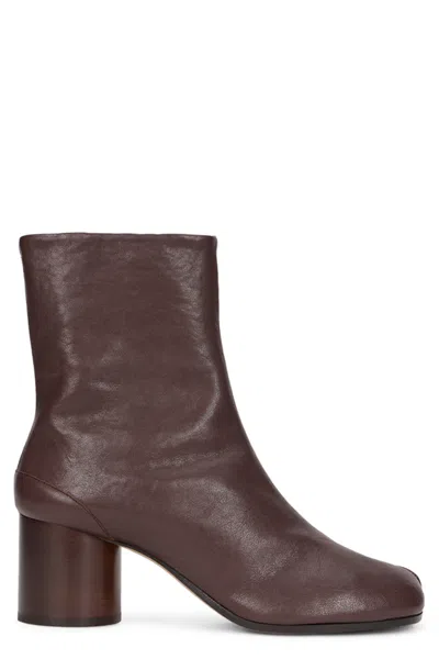 Maison Margiela Tabi Leather Boots With Square Heel In Burgundy