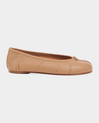 Maison Margiela Tabi Leather Split-toe Ballerina Flats In Brown