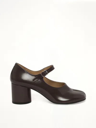 Maison Margiela Tabi Mary Jane 6cm Heel In Brown
