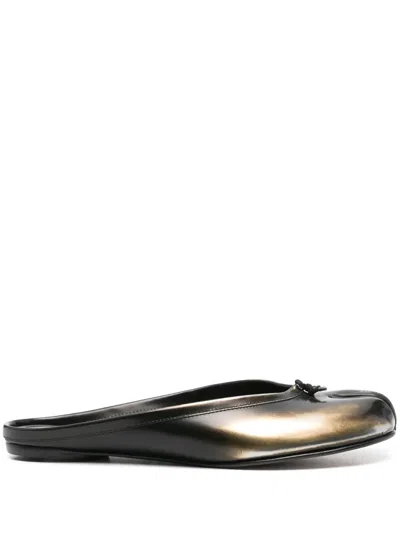 Maison Margiela Tabi Metallic Slippers In 金色