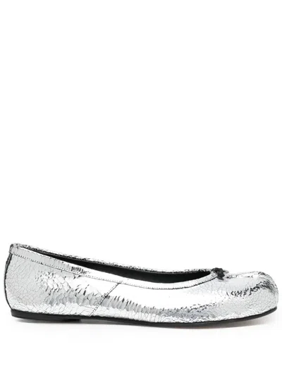Maison Margiela Tabi Mirror-effect Ballerina Shoes In Silver