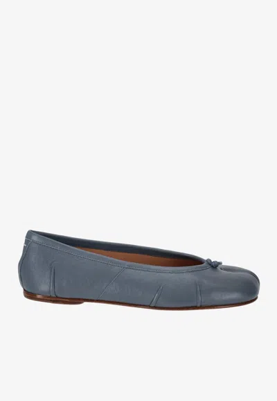 Maison Margiela Tabi Split Toe Flat Shoes With 0.8 Cm Heel In Blue