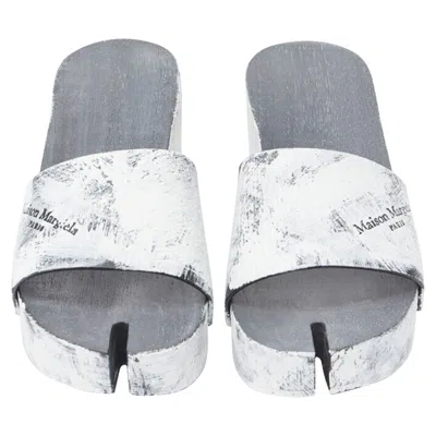 Maison Margiela Tabi Painted Cone Heel Wooden Clog Sandal In White