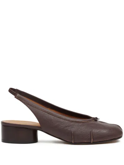 Maison Margiela Tabi Pumps In Brown