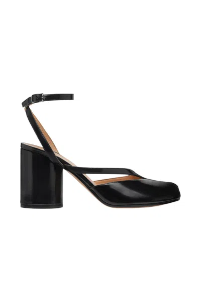 MAISON MARGIELA TABI SANDALS IN BRUSHED LEATHER