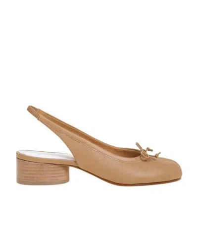 Maison Margiela Tabi Slingback Pumps In Brown