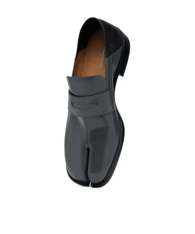 Maison Margiela Tabi Leather Loafers In Gray