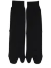 Maison Margiela Calzini Lunghi Tabi In Jersey Di Lana In Black