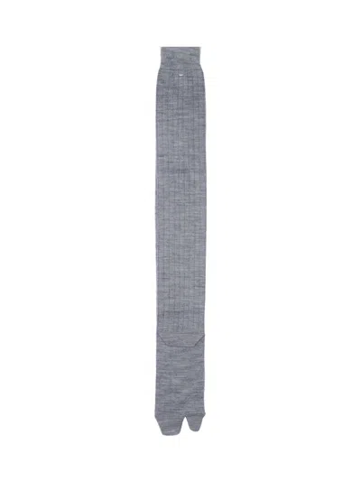 Maison Margiela Ribbed Elasticated Cuff Split Toe Hosiery In Gray