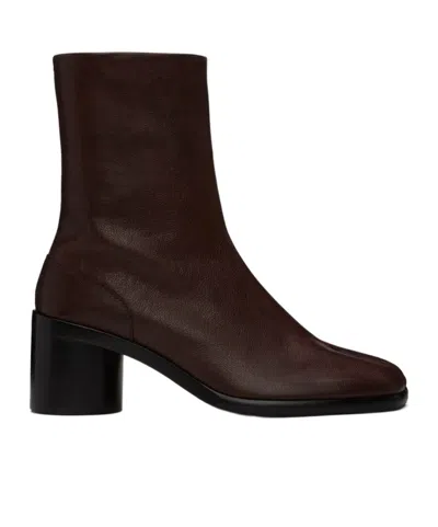Maison Margiela Tabi Split-toe Ankle Boots In Black