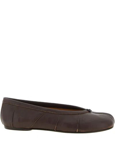 Maison Margiela Tabi Split-toe Knot Ballet Flats In Brown