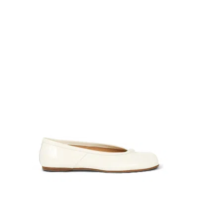 Maison Margiela Tabi Split-toe Ballet Flats In White