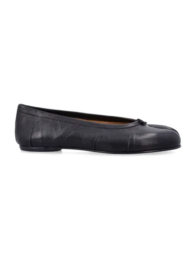 Maison Margiela Tabi Split-toe Flat With Leather Sole, 0.8 Cm Heel In Brown
