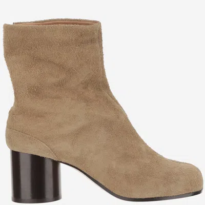 Maison Margiela Tabi Suede Ankle Boots In Neutral
