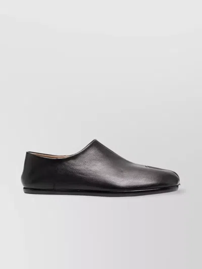 Maison Margiela Tabi-toe Effortless Slip-on Loafers In Black