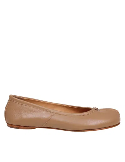 Maison Margiela Tabi Toe Slip-on Ballerina Shoes In Brown