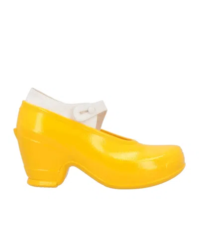 Maison Margiela Two-tone Courts In Yellow
