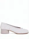 Maison Margiela Unique Split-toe Flats With Low Block Heel In Gray