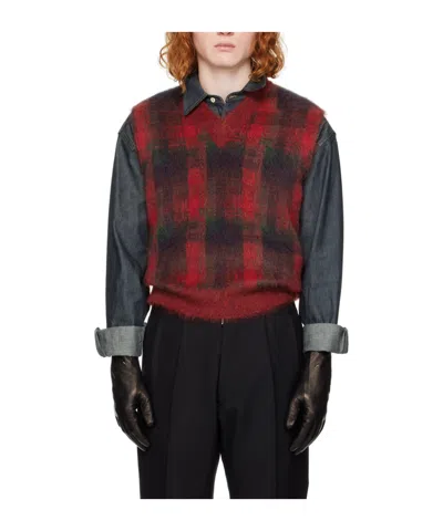 Maison Margiela V-collar Checkered Vest In Black