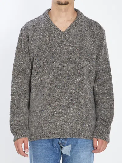 Maison Margiela V-neck Pullover With Ribbed Hem And Cuffs In Gray